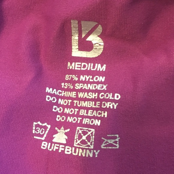 Lot 2 crop top tank Buff bunny VSX small medium - Picture 6 of 6